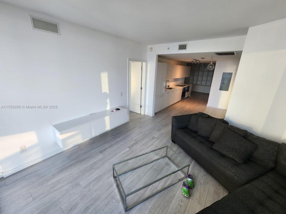 501 NE 31st St 2401, Miami, פלורידה 33137, ארצות הברית של אמריקה 