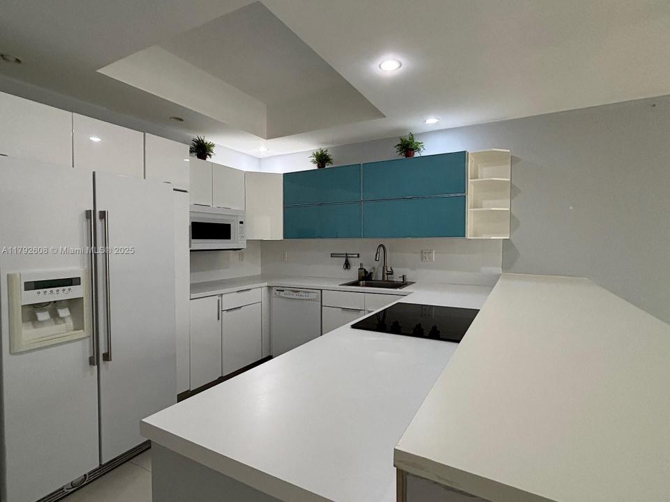 500 Three Islands Blvd L16, Hallandale Beach, Florida 33009