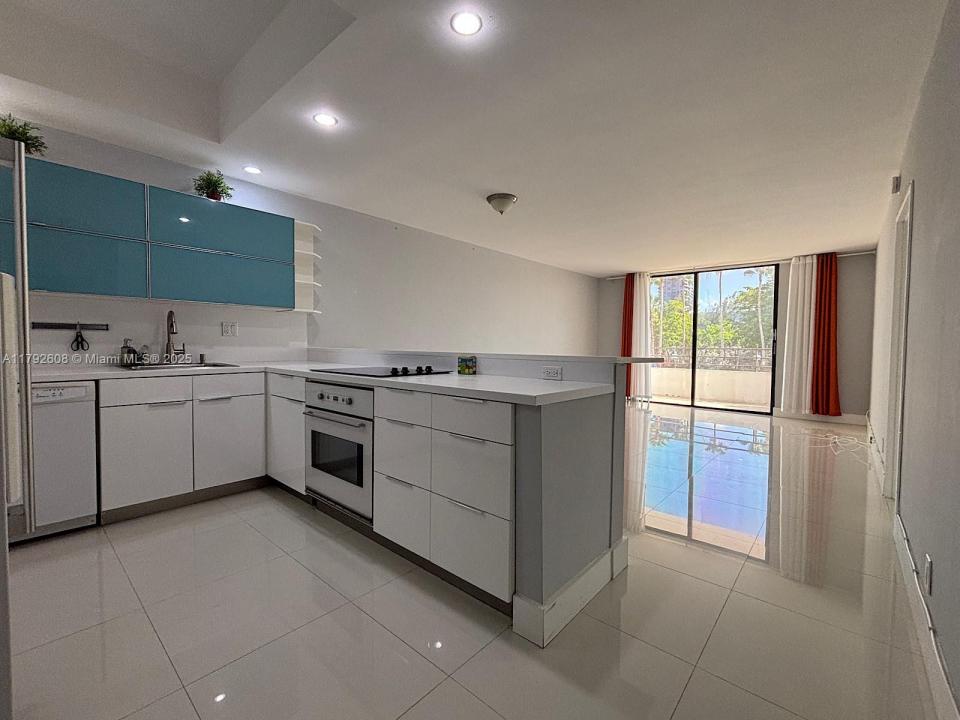 500 Three Islands Blvd L16, Hallandale Beach, Florida 33009