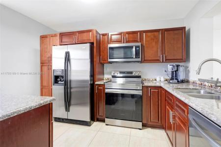 2767 Carambola Cir S 506, Coconut Creek, Florida 33066, USA