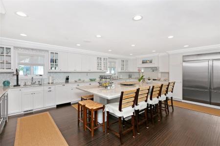 879 Oceanfront, Long Beach, Нью-Йорк 11561, Соединенные Штаты