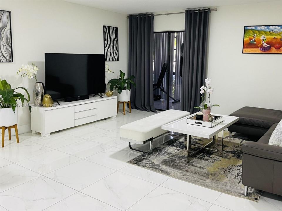 771 NE 199th St 106, Miami, 플로리다 33179, 미국