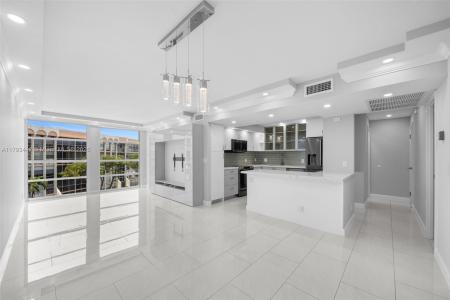 701 Three Islands Blvd 411, Hallandale Beach, Florida 33009, USA