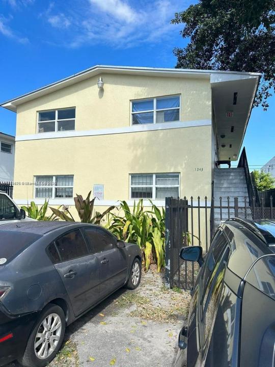 1243 NW 61st St, Miami, Florida 33142