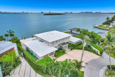1990 NE 119TH RD, North Miami, Florida 33181, Stati Uniti