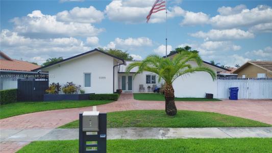 10433 SW 21st Ter, Miami, Florida 33165, USA