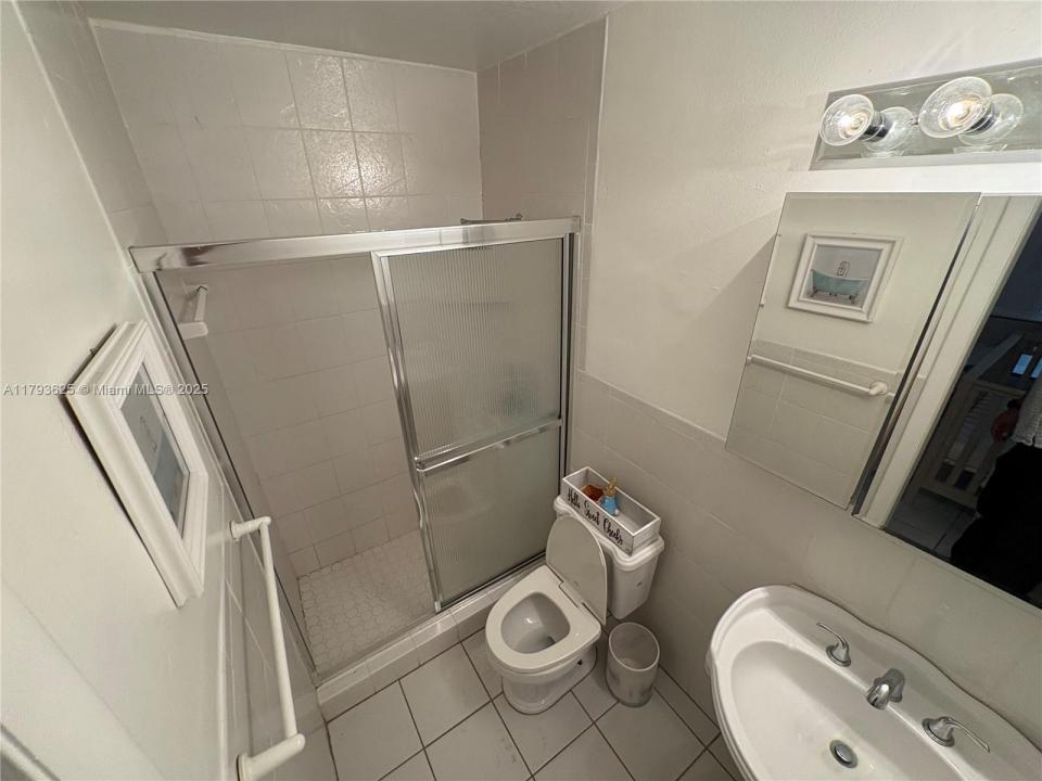 6612 Dahlia Dr, Miramar, Florida 33023, USA