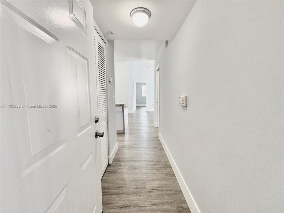 677 SW 111th Ave 303, Pembroke Pines, Floride 33025, États-Unis