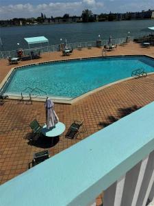 18555 NE 14th Ave 602, Miami, Florida 33179, USA