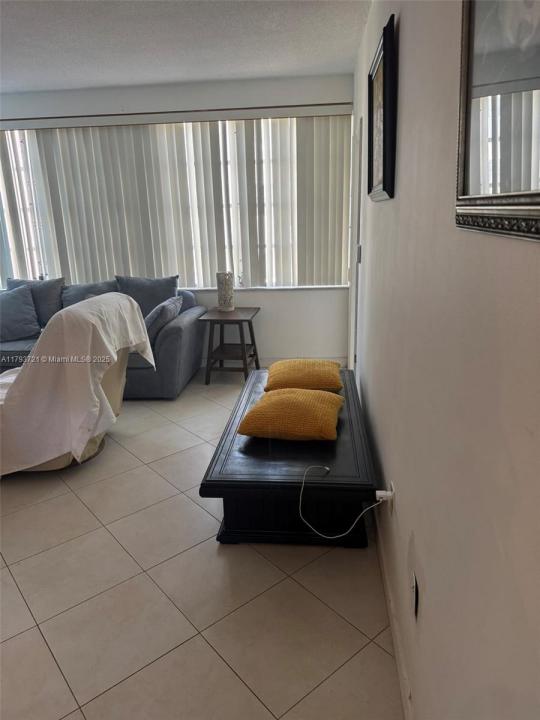18555 NE 14th Ave 602, Miami, Флорида 33179, Соединенные Штаты