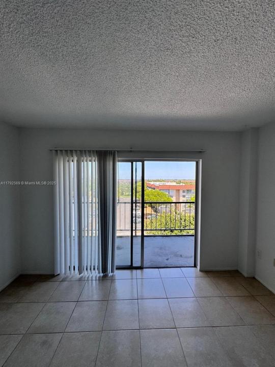 4174 INVERRARY DR 707, Lauderhill, Floride 33319, États-Unis