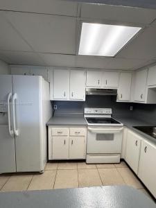 4174 INVERRARY DR 707, Lauderhill, Florida 33319, USA
