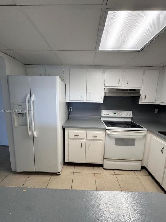 4174 INVERRARY DR 707, Lauderhill, Floride 33319, États-Unis