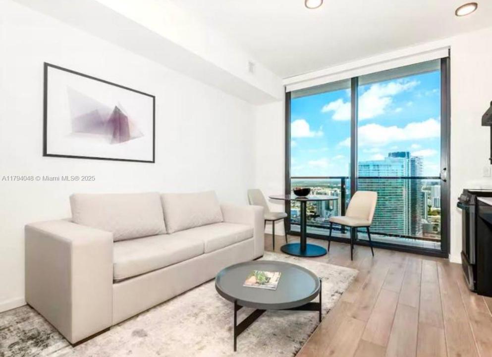 398 NE 5th St 4602, Miami, Floride 33132, États-Unis