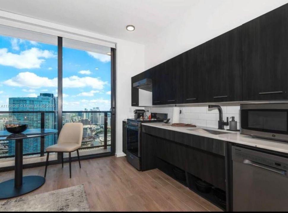 398 NE 5th St 4602, Miami, Floride 33132, États-Unis