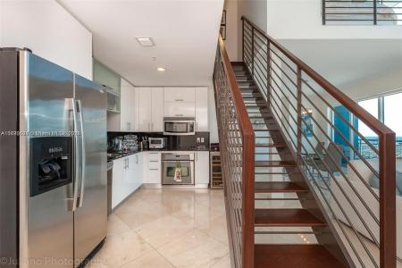 60 SW 13th St 4205, Miami, Florida 33130, USA