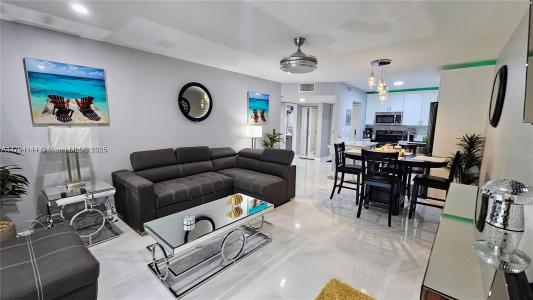 5680 SW 3rd 103, Margate, Florida 33068, USA