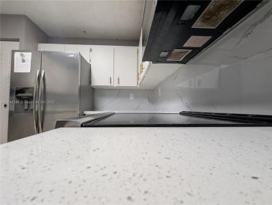 452 SW 2nd St 13, Miami, Florida 33130, USA