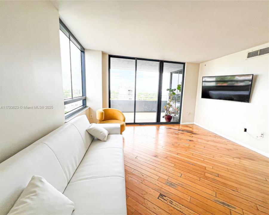 1330 West Ave 1013, Miami Beach, Florida 33139