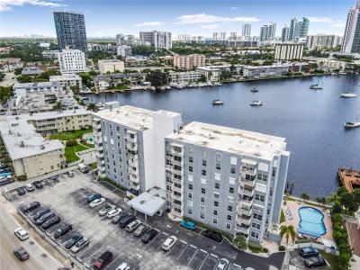 430 Golden Isles Dr 407, Hallandale Beach, Florida 33009, USA