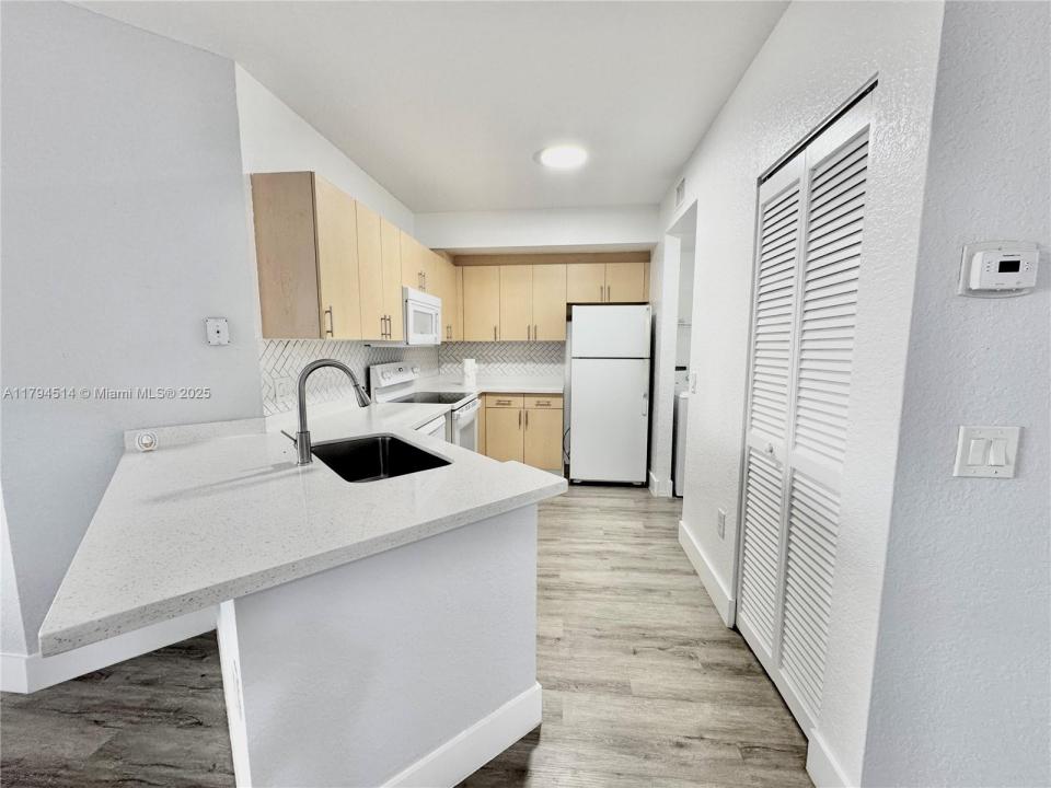 704 Belmont Ln 704, North Lauderdale, 佛羅里達州 33068, 美國
