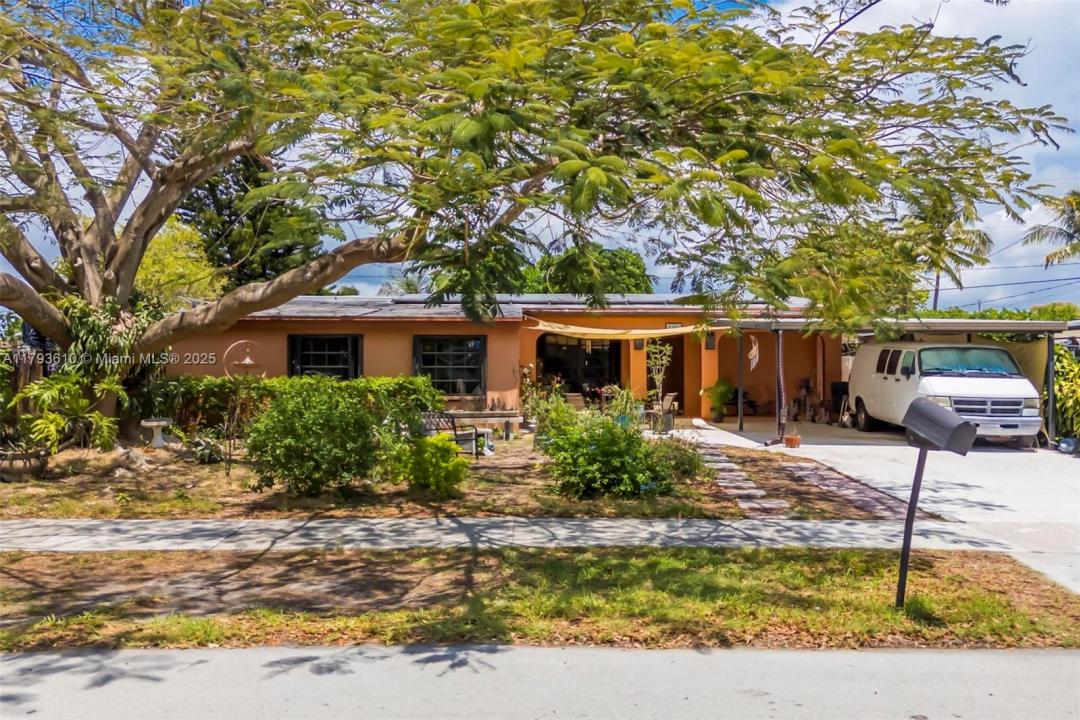 9341 Marine Dr, Cutler Bay, Florida 33189, Estados Unidos