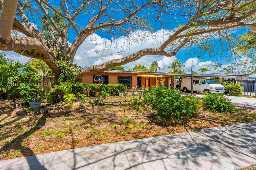 9341 Marine Dr, Cutler Bay, Florida 33189, Estados Unidos