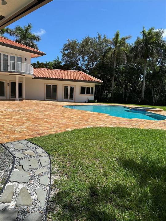 10600 SW 69th Ave, Pinecrest, Florida 33156