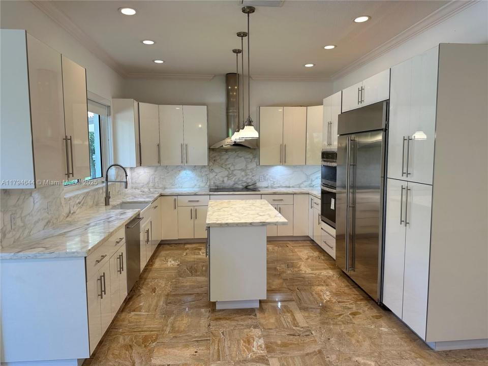 10600 SW 69th Ave, Pinecrest, Florida 33156
