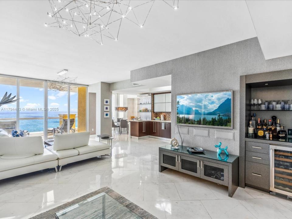 17875 Collins Ave 1605, Sunny Isles Beach, Florida 33160