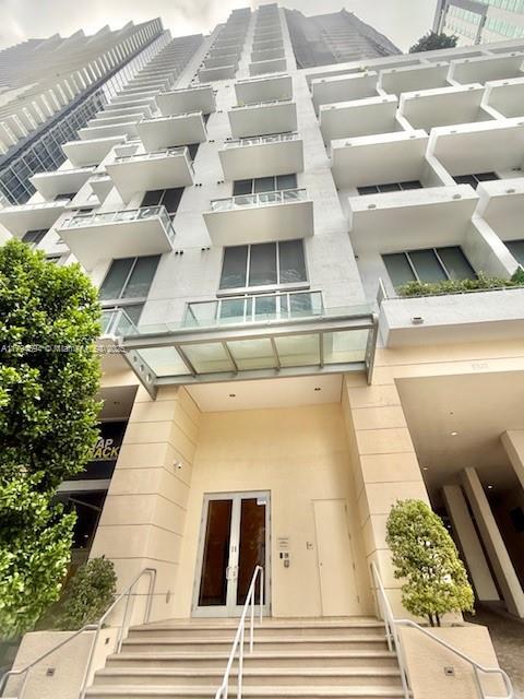 1050 Brickell Ave 1602, Miami, Floryda 33131, USA