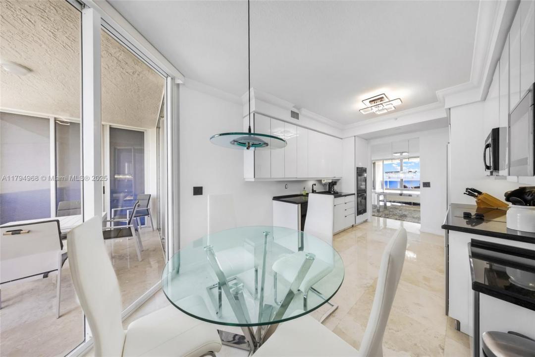 3200 N Ocean Blvd 1404, Fort Lauderdale, Florida 33308, USA
