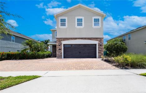 311 W FALLS, Kissimmee, Florida 34747, USA
