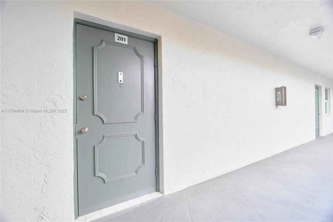 9150 Lime Bay Blvd 201, Tamarac, פלורידה 33321, ארצות הברית של אמריקה