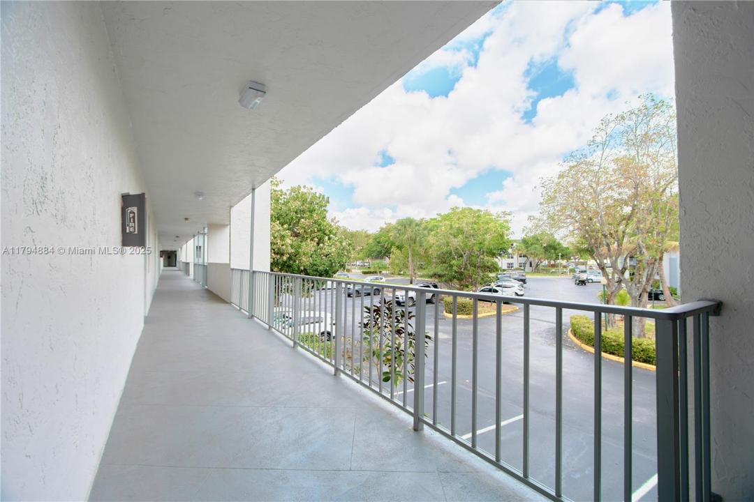 9150 Lime Bay Blvd 201, Tamarac, פלורידה 33321, ארצות הברית של אמריקה