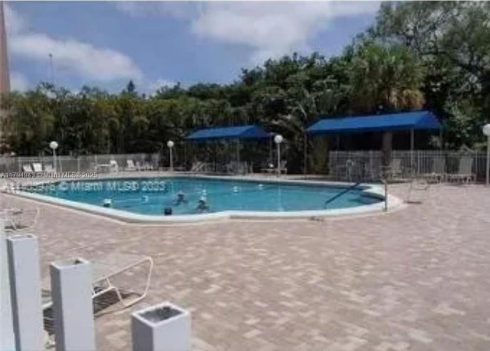 4400 Hillcres Dr 215-B, Hollywood, Florida 33021, Amerika Birleşik Devletleri