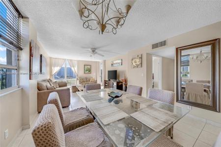 1600 S Ocean Dr 4G, Hollywood, Florida 33019, USA