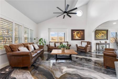 Round Mountain Road, Bakersfield, California 93308, Stati Uniti
