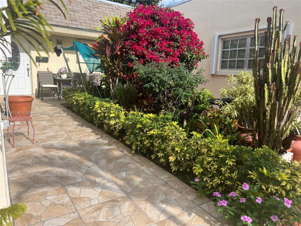 11257 SW 172ND Street I-1642D, Miami, Florida 33157, USA
