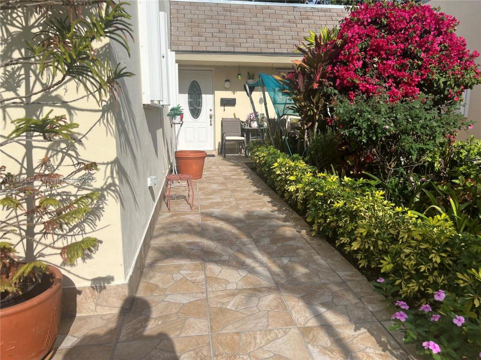 11257 SW 172ND Street I-1642D, Miami, Florida 33157, USA
