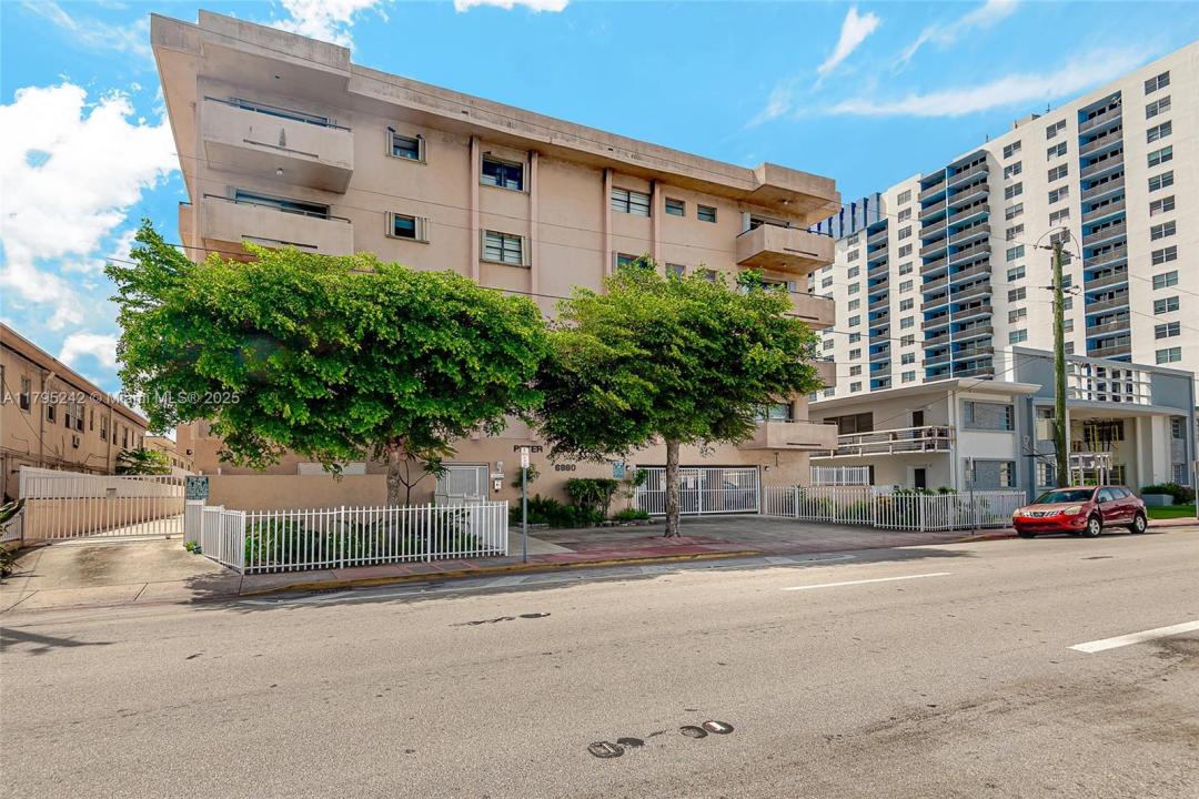 6880 Abbott Ave 212, Miami Beach, Florida 33141