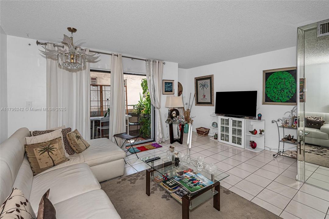 6880 Abbott Ave 212, Miami Beach, Florida 33141