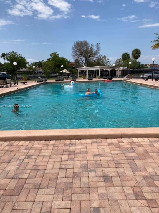701 Three Islands Blvd 409, Hallandale Beach, Florida 33009, USA