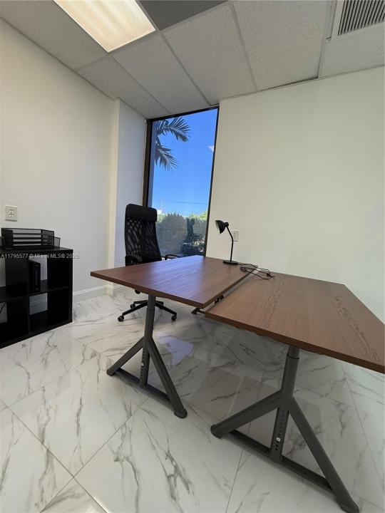 12550 Biscayne Blvd 210, North Miami, Florida 33181, Stati Uniti