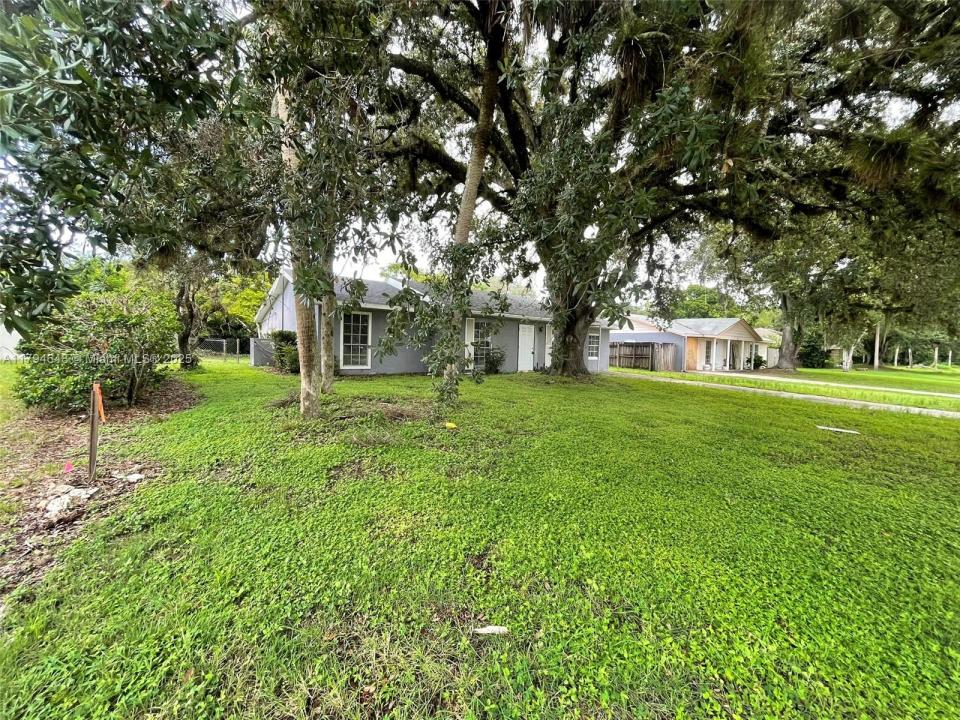 4030 SCHOOL CIR, La Belle, Florida 33935, USA
