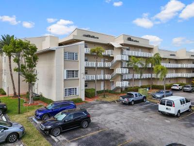 21121 SW 85th Ave 202, Cutler Bay, Florida 33189, USA