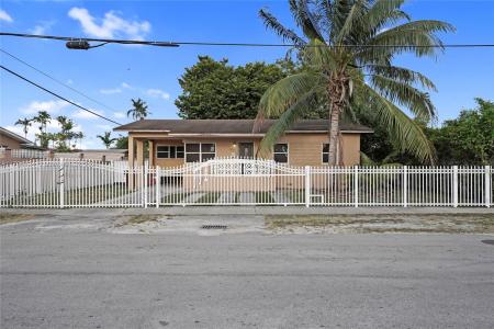 4241 W 1st Ave, Hialeah, Florida 33012, USA