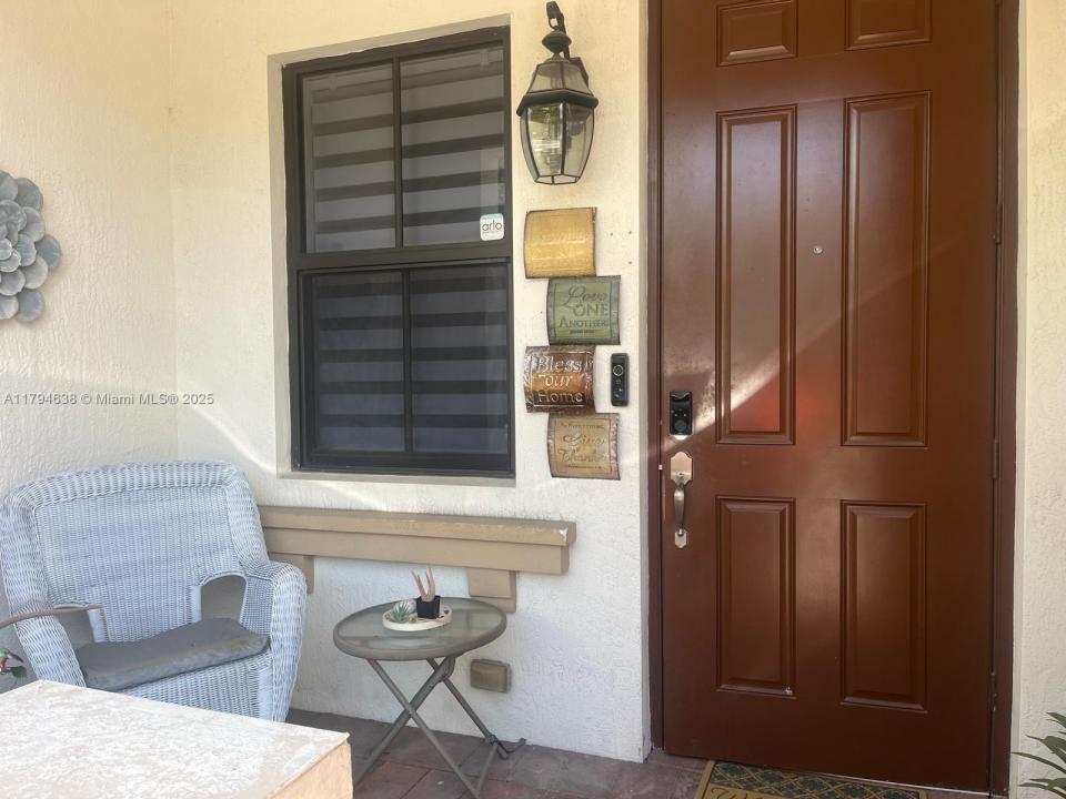 8985 NW 98th Ave, Doral, Florida 33178