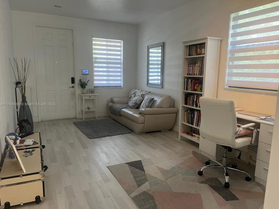 8985 NW 98th Ave, Doral, Florida 33178