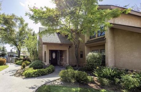 W Flora Avenue, Reedley, California 93654, Estados Unidos